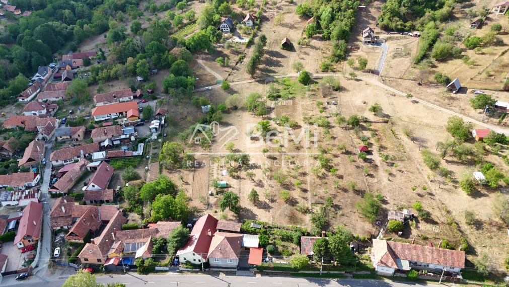 EXKLUZÍVNE, Stavebný pozemok 1 972 m² - Pukanec (062-12-SIHA)