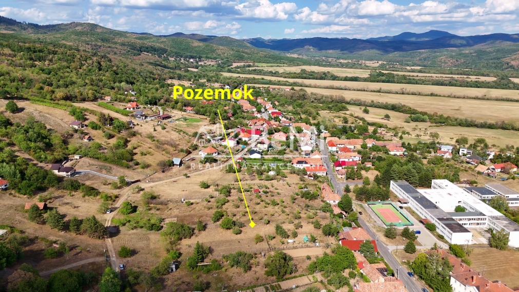 EXKLUZÍVNE, Stavebný pozemok 1 972 m² - Pukanec (062-12-SIHA)