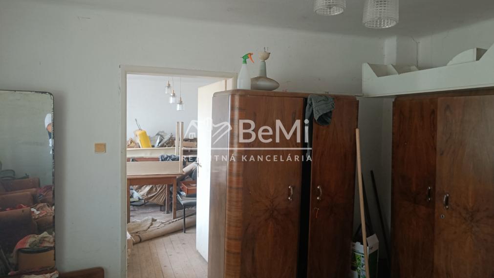 Exkluzívny predaj: 5-izb. dom v Kuzmiciach, pozemok 728 m² 023-12-RAKOE