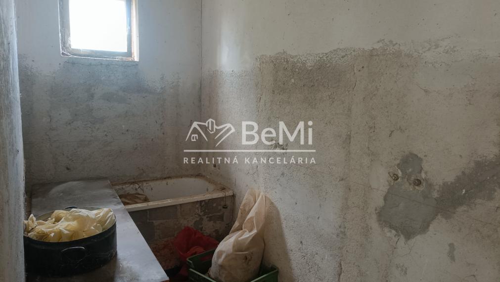 Exkluzívny predaj: 5-izb. dom v Kuzmiciach, pozemok 728 m² 023-12-RAKOE