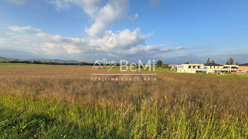 Na predaj pozemok Námestovo - Čerchle - 1 013 m2