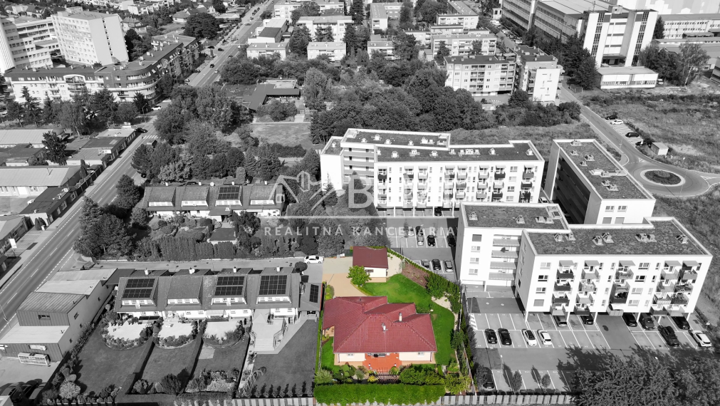 Exkluzívny rodinný dom –  bungalov s uzavretým vstupom