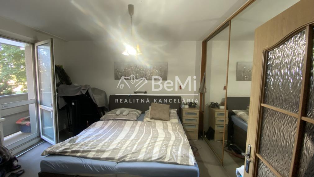 Nitra Chrenová 1 izbový byt s balkónom 34 m2 ID 633-111-MIG