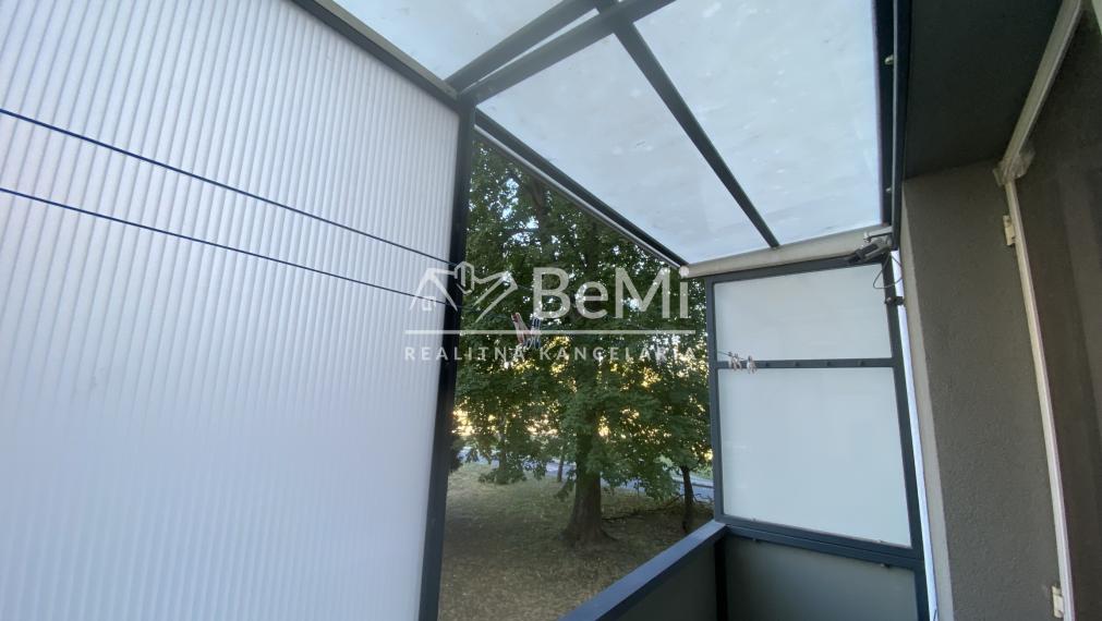 Nitra Chrenová 1 izbový byt s balkónom 34 m2 ID 633-111-MIG