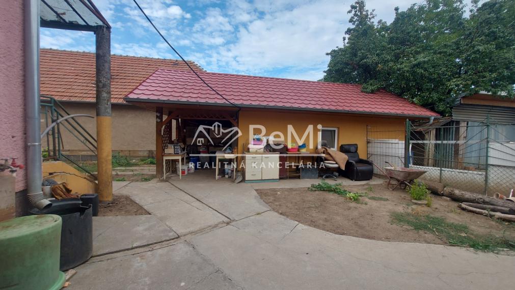 Predaj rodinný dom Černík, pozemok 2486m2, okr. Nové Zámky(254-12-JUF)