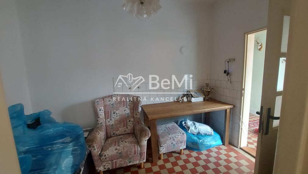 Predaj rodinný dom Černík, pozemok 2486m2, okr. Nové Zámky(254-12-JUF)