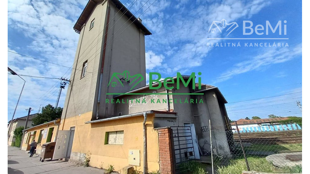 Prenájom komerčných priestorov - Levice 003-28-ERGA