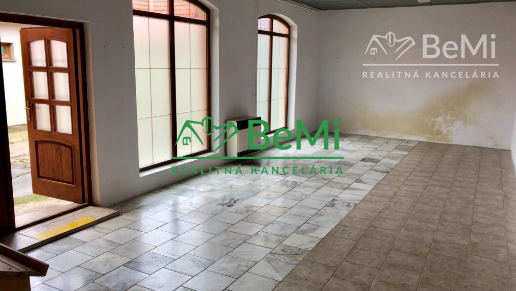PREDAJ - Obchodné priestory centrum Hlohovec (732-15-IK)