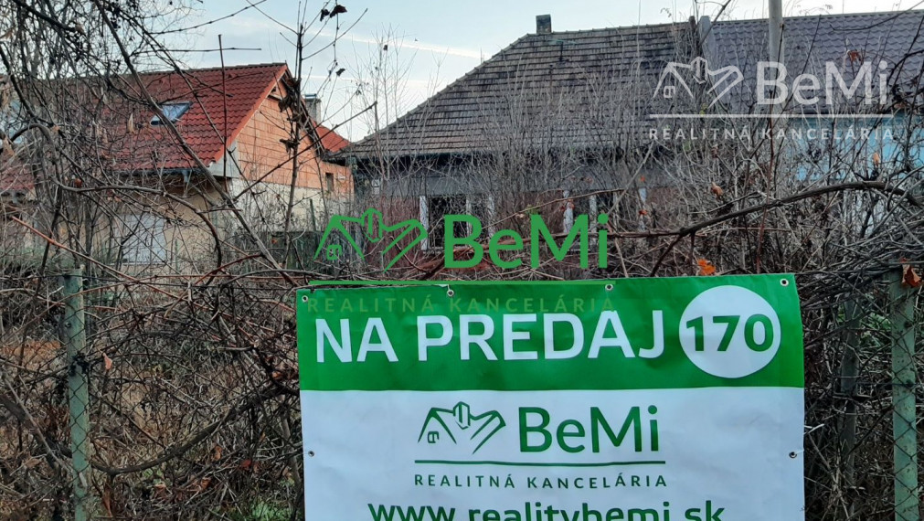 028-12-LUVU Predám rodinný dom v Senci