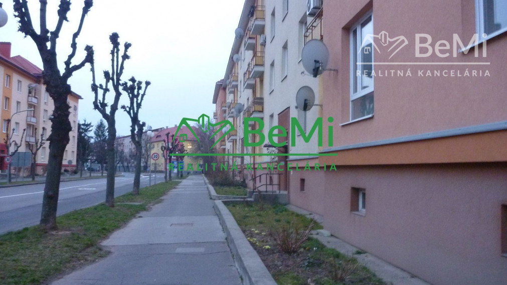 Na predaj-priestranný 2 izbový byt-Zvolen-centrum