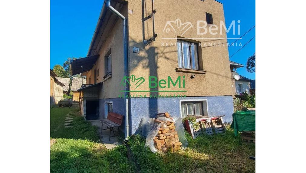 Rodinný dom s veľkou záhradou v obci Šiba na predaj