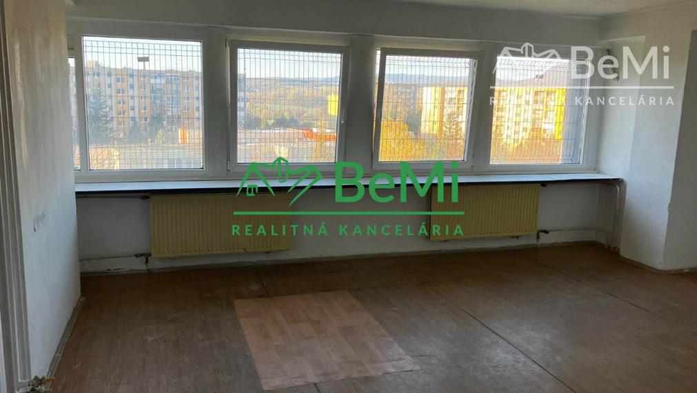 PRENÁJOM priestorov 30m2 Sekčov (085-28-JOBI)