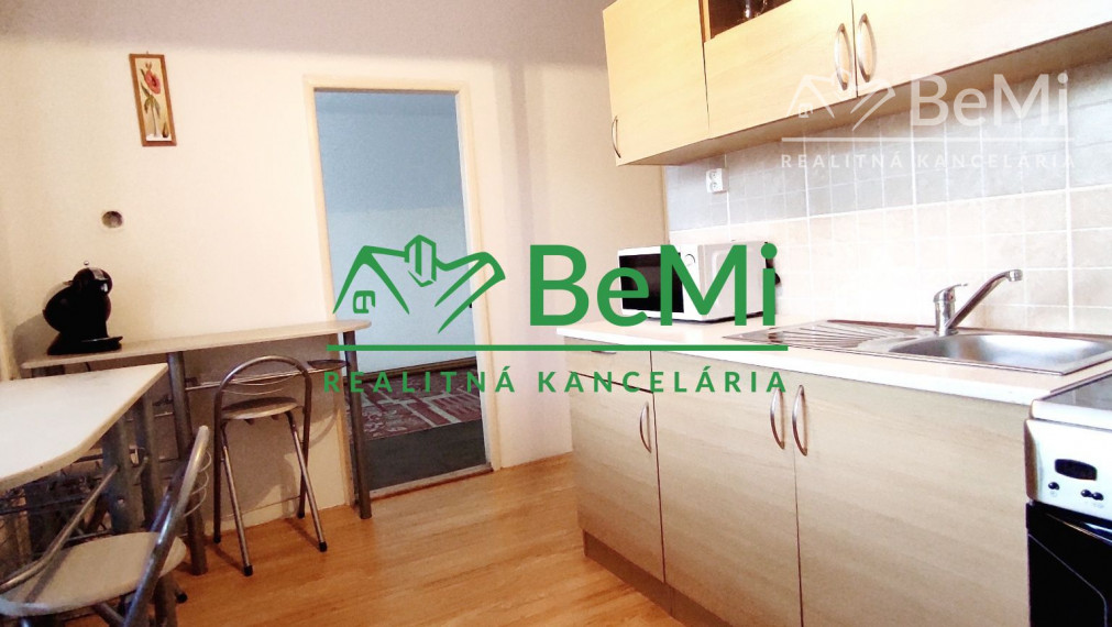 ZARIADENÝ 2-IZBOVÝ BYT S BALKÓNOM, RIMAVSKÁ SOBOTA - EXKLUZÍVNE NA PREDAJ