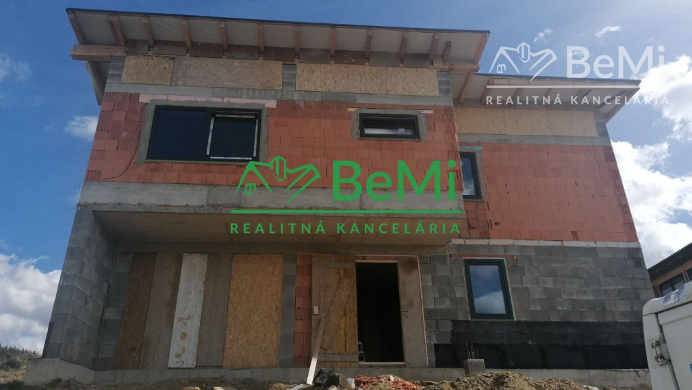 Novostavba rodinného domu v Ťapešove
