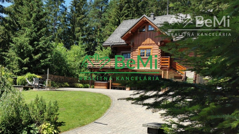 Luxusný zrub Raková, 1300m2  040-13-PEMO