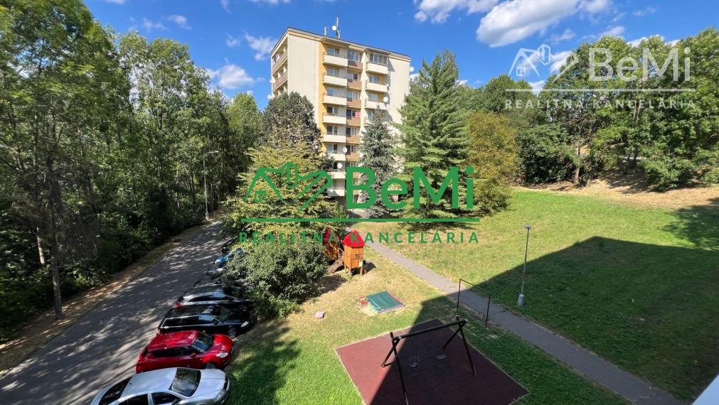 3 izbový byt, 4 balkóny, Bakossova, Banská Bystrica
