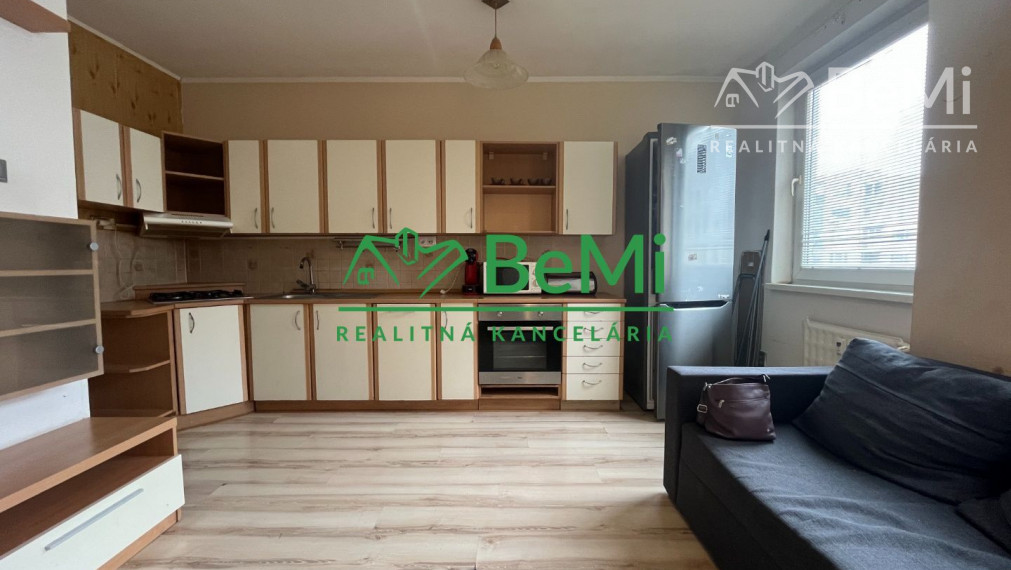 Predaj  3 izbový byt  2 izbový byt REZERVOVANÉ - LEVICE (086-113-MIJK)