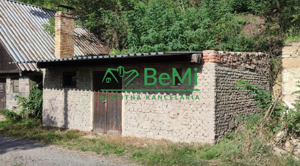 Vinný dom s veľkou vinnou pivnicou na predaj ID: 017-14-STKa