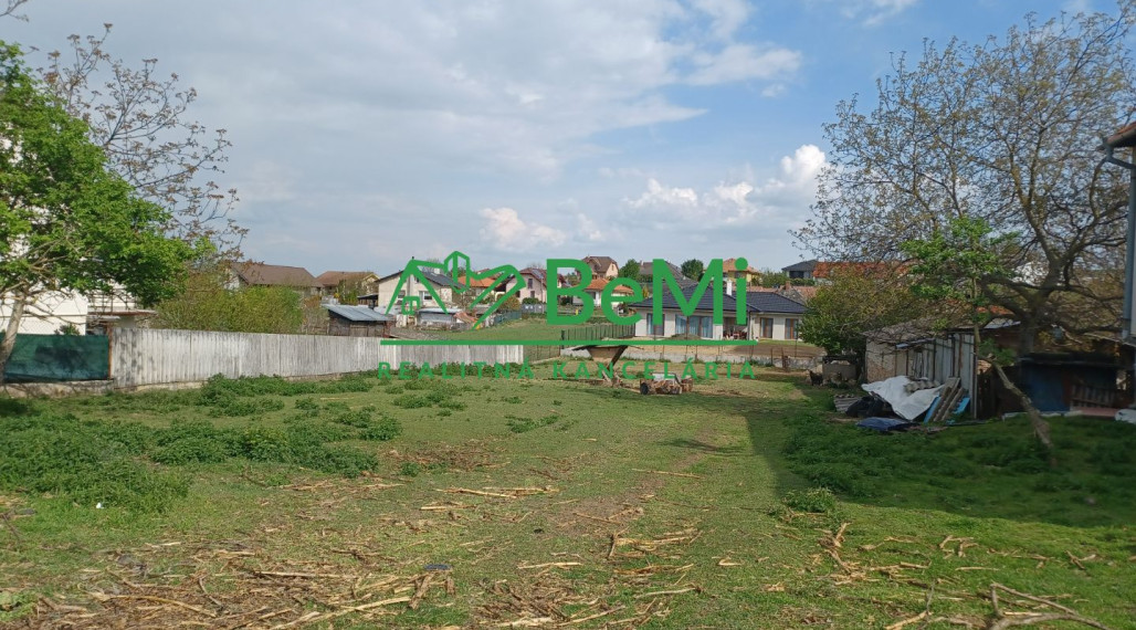 Znížená cena, veľký pozemok pre Váš dom v Cabaji