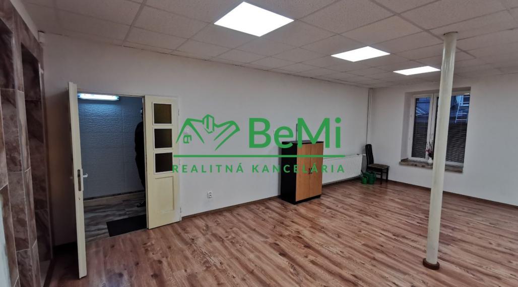 PRENÁJOM : Kancelárske priestory v centre Žilina (006-25-JSZ)