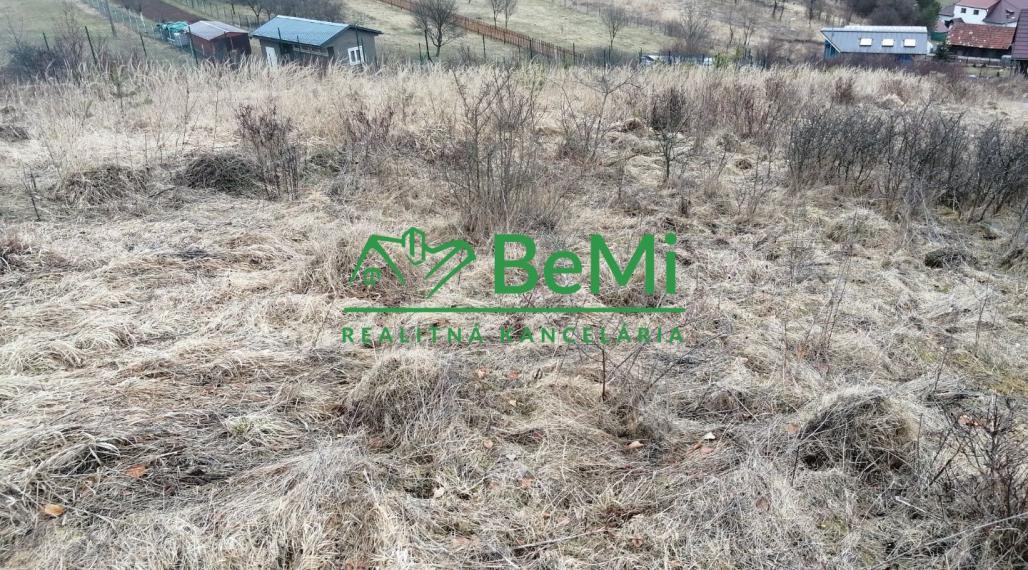 Predaj, pozemok, 686m2, Lietava (092-14-MACHa)