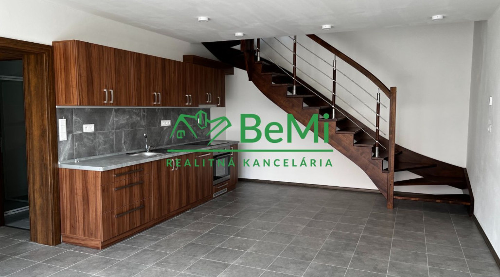 Prenájom  bytu v rodinnom dome  v tichej časti mesta Bytča (217-213-MACH)