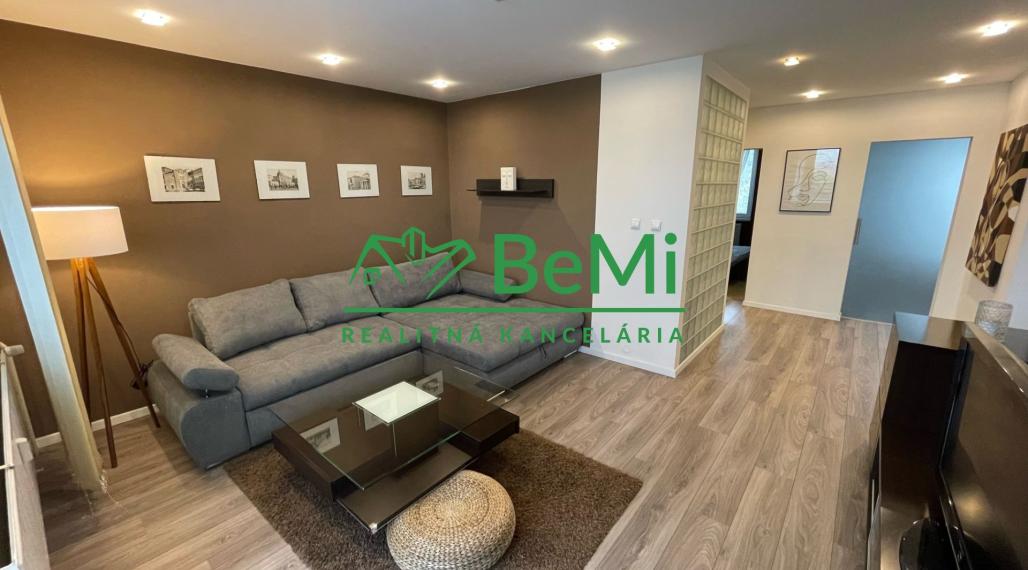 Prenájom 3 izbového bytu Štefániková Michalovce