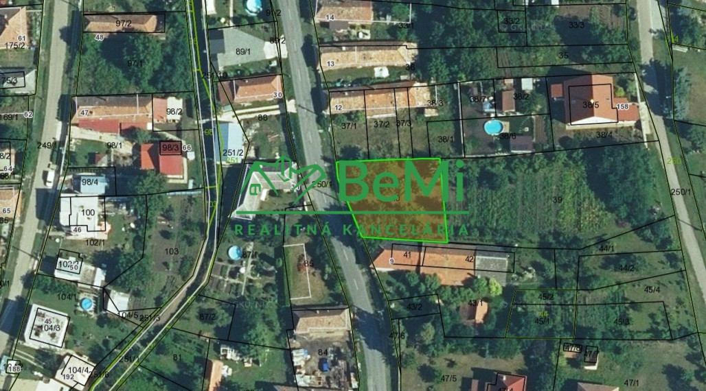 Predaj, stavebný pozemok -  Horný Pial (133-14-NAS)