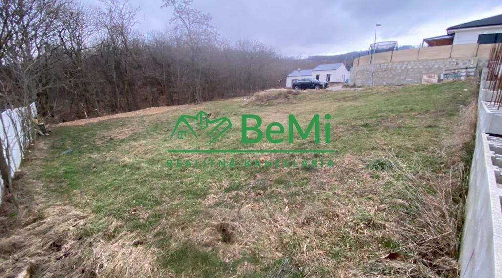 Pozemok Nitra - Štitáre pod lesom 875 m2 ID 445-14-MIG