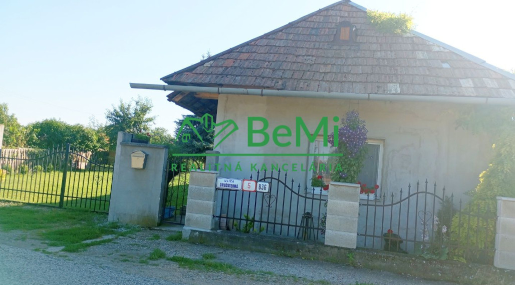 Predaj dvojgeneračného rodinného domu - Tekovské Lužany ( 020-12-HEKA)