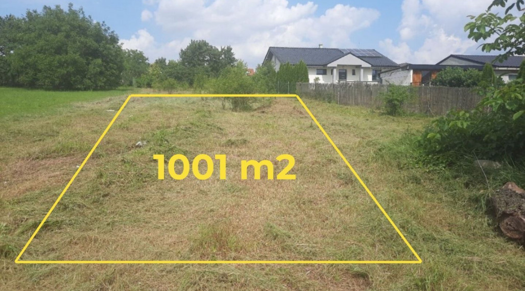 PREDAJ - STAVEBNÝ POZEMOK 1001 m2 DVORNÍKY ID 024-14-FIJA