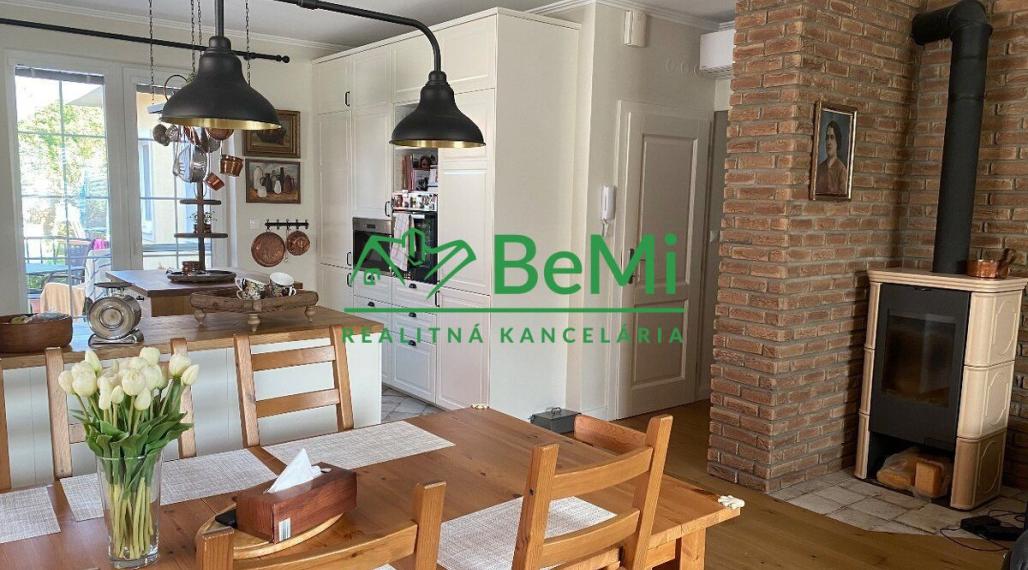 Rodinný dom na skvelej adrese Nitra Chrenová ID 532-12-MIG