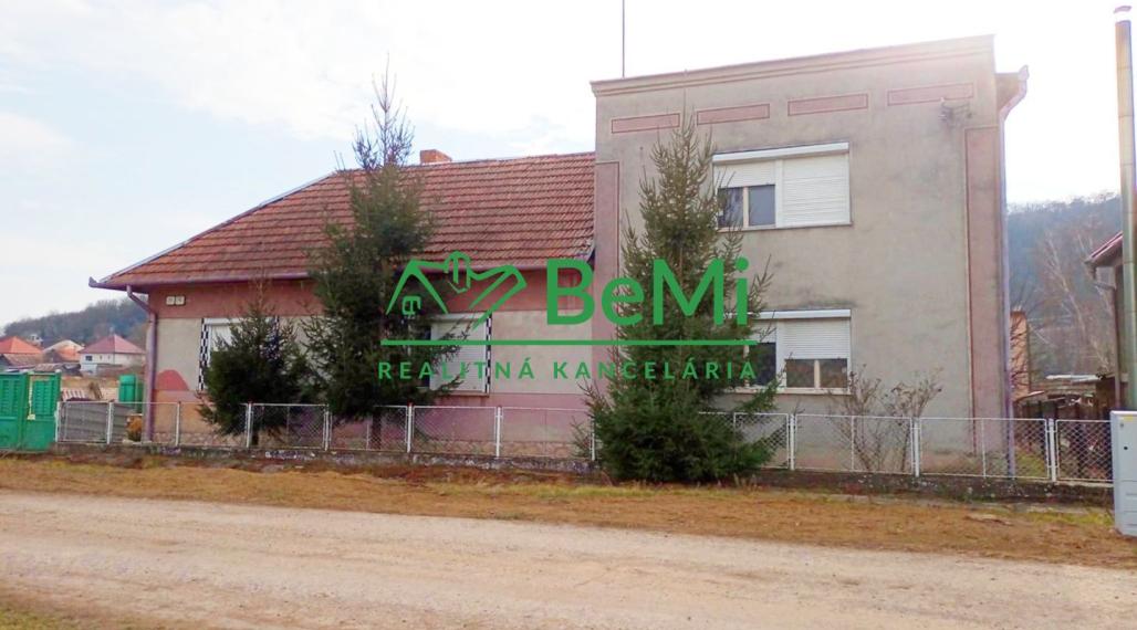 Predaj dvojgeneračného rodinného domu - Sazdice( 018-12-HEKA)