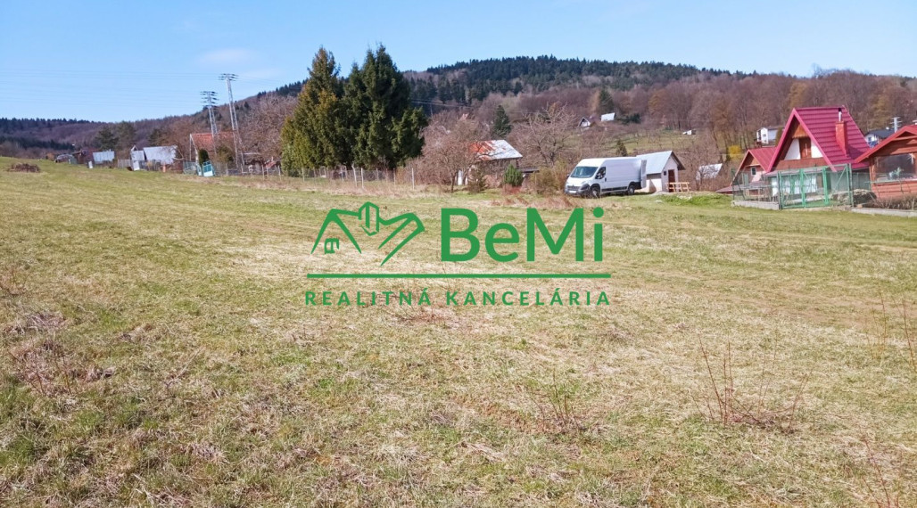 Na predaj rekreačný pozemok, so stavebným investičným potenciálom