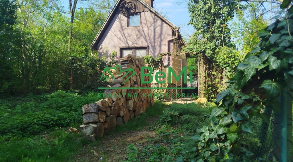 023-13-PAMA Viničný domček s pozemkom pri Branči,okres Nitra