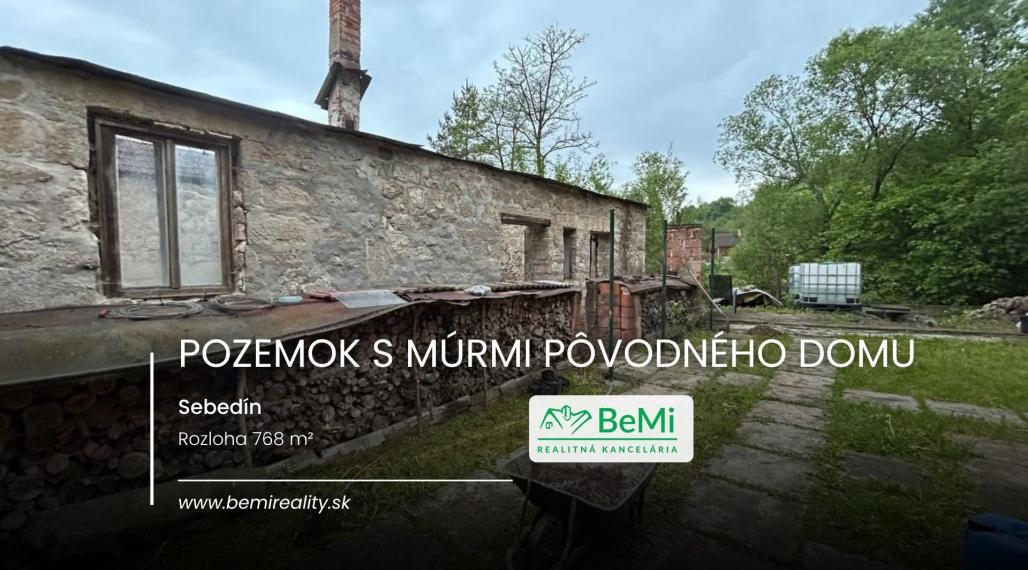 Čarovný pozemok s múrmi pôvodného domu, Sebedín