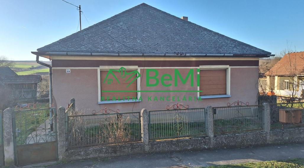 Rodinný dom vo veľmi dobrom stave v obci Rásonysánpberencs v Maďarsku za super cenu - NA PREDAJ