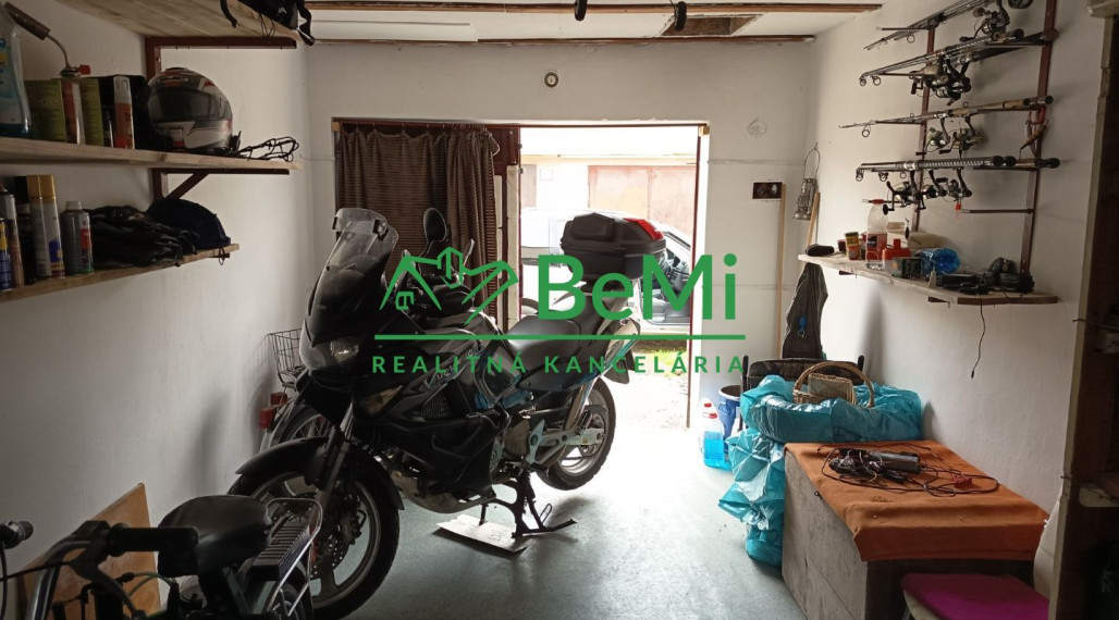 Na predaj garáž v Starej Turej