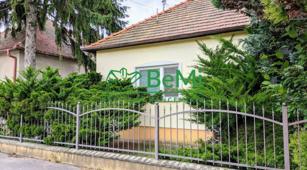 Predaj, rodinný dom - Zlaté Moravce (1221-12-AFI)