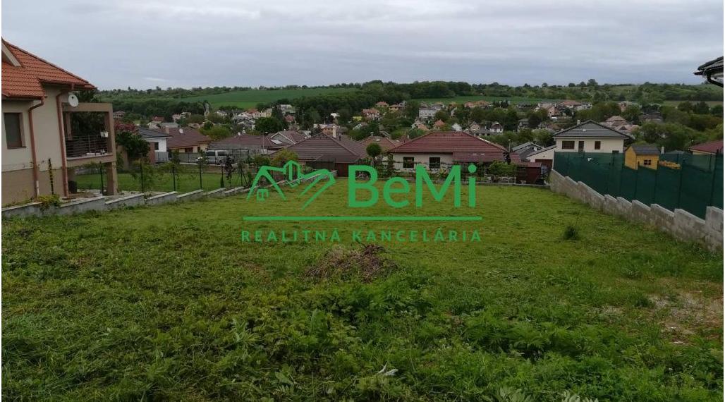 Predaj stavebný  pozemok  Nitra- Malý Lapáš (044-14-ERFa)