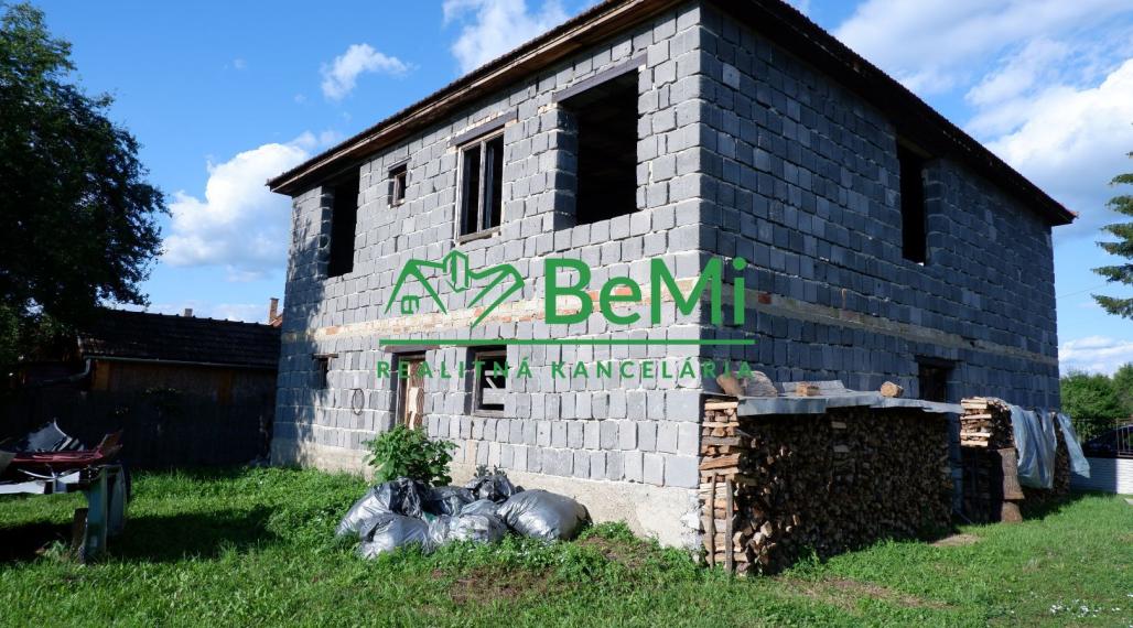 Dom s pozemkom v Szendró , Maďarsko- NA PREDAJ