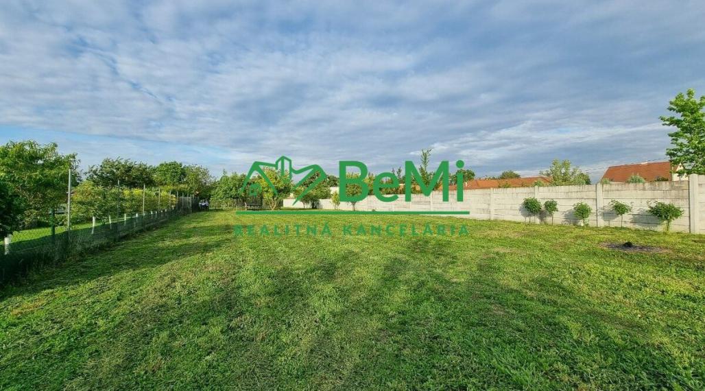 Stavebný pozemok 12á, Nitra - Dolné Krškany