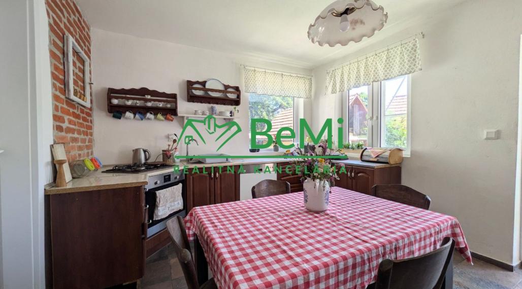 Predaj, rodinný dom / chalupa - Zlatno (1228-12-AFI)