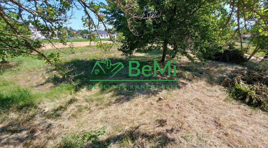 Predaj stavebný pozemok Zbehy pri Nitre (228-14-JUF)