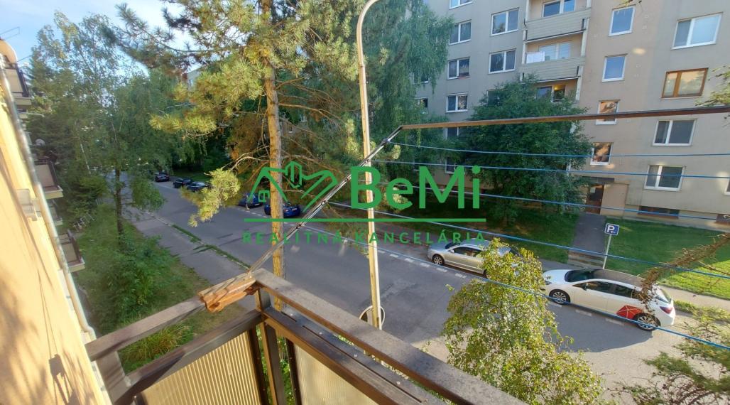 Predaj  4 izbový byt  NItra, pôvodný stav (229-114-JUF)