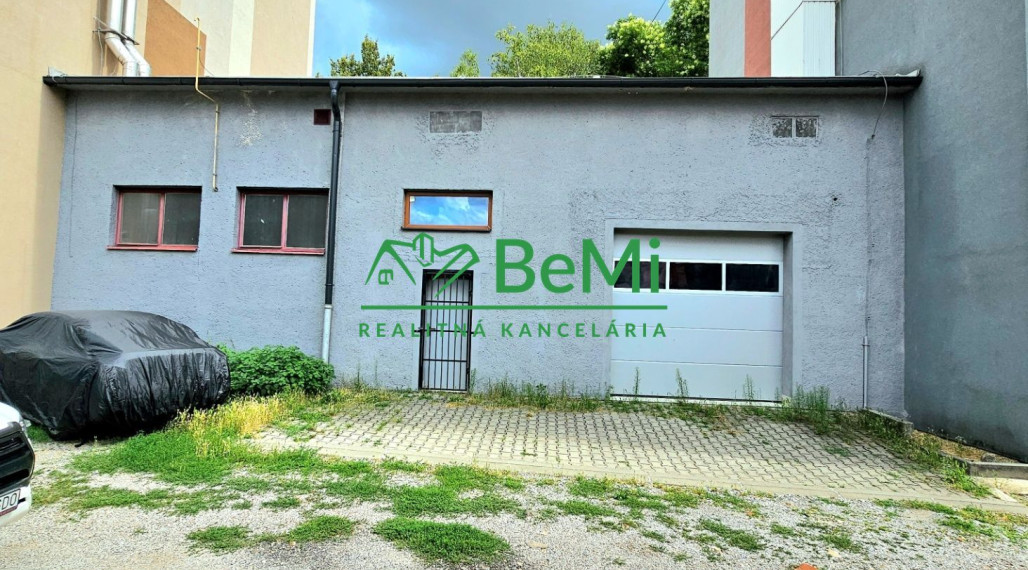3-GARÁŽ/SKLAD 88m2 V CENTRE RIMAVSKÁ SOBOTA - NA PREDAJ