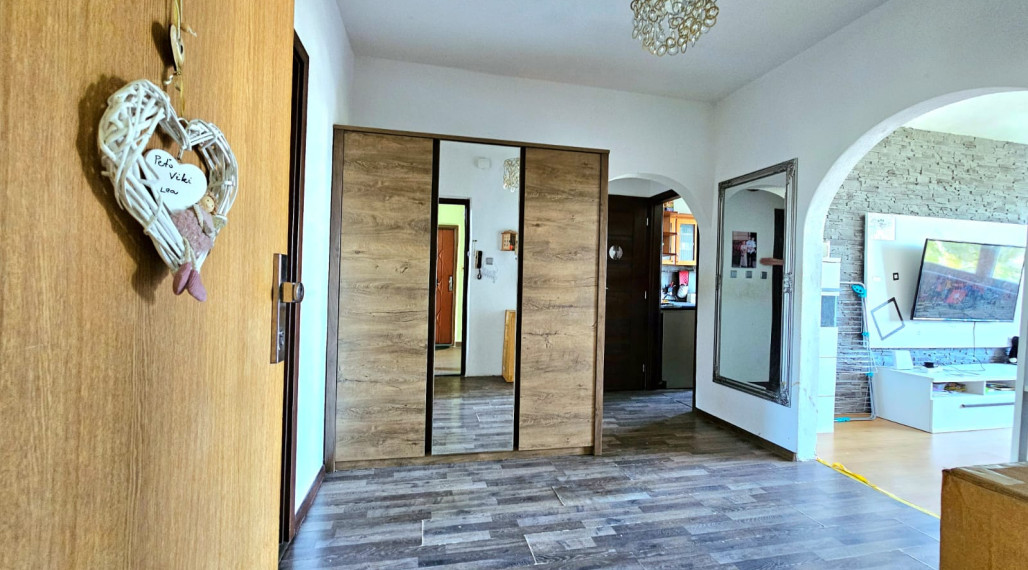 3-IZBOVÝ BYT S BALKÓNOM BREZNO-MAZORNÍKOVO - NA PREDAJ