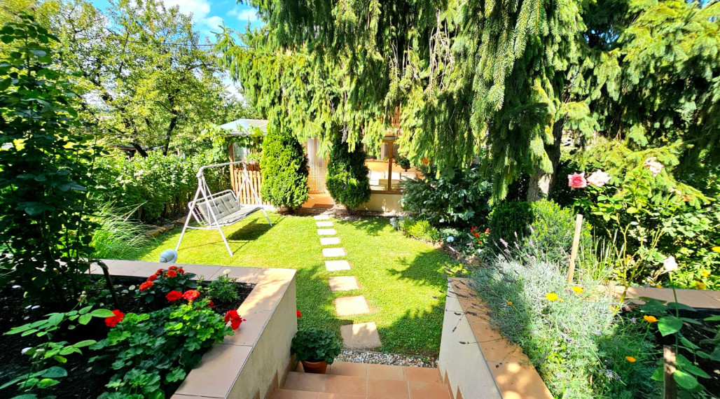 KRÁSNA CHATA V RIMAVSKEJ SOBOTE-VINICE