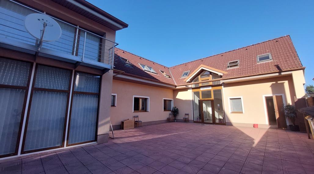 Na predaj rodinný dom s predajňou -Trebatice ID 207-12-LUGUE