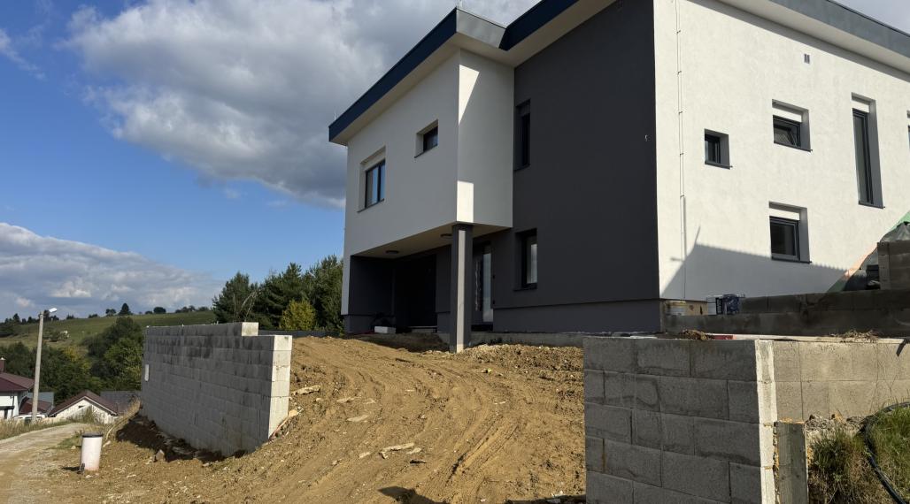 Ponúkame na predaj novostavbu v Ťapešove